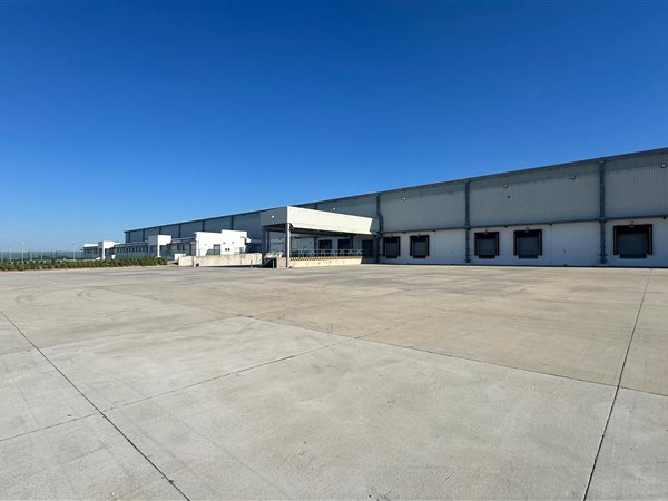 20 000  m² Industrial space