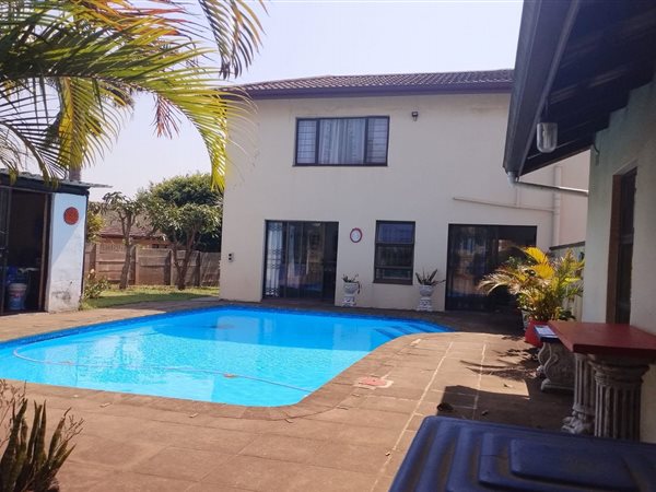 5 Bed House in Illovo Beach