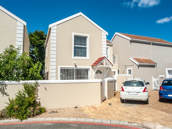 3 Bed Townhouse in Somerset Ridge