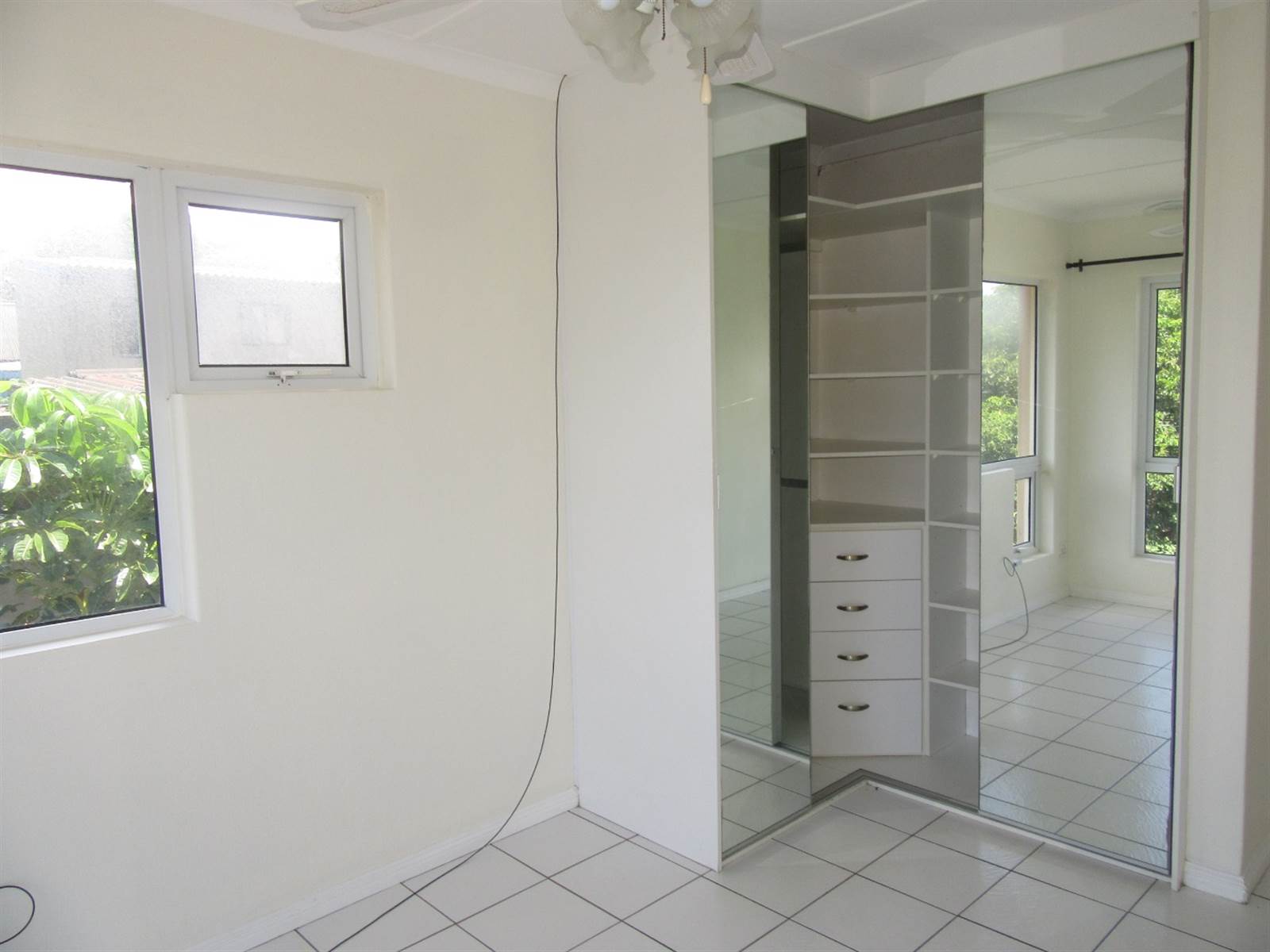 2 Bed Apartment in Scottburgh Central photo number 25
