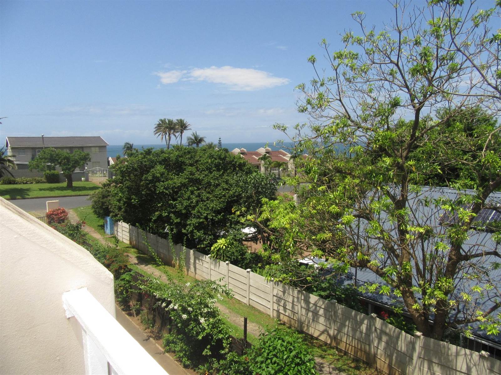 2 Bed Apartment in Scottburgh Central photo number 23
