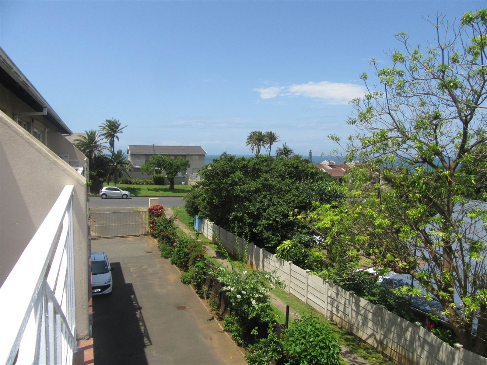 2 Bed Apartment in Scottburgh Central photo number 24