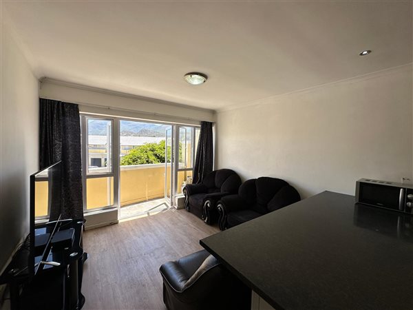2 Bed Apartment in Sunnydale
