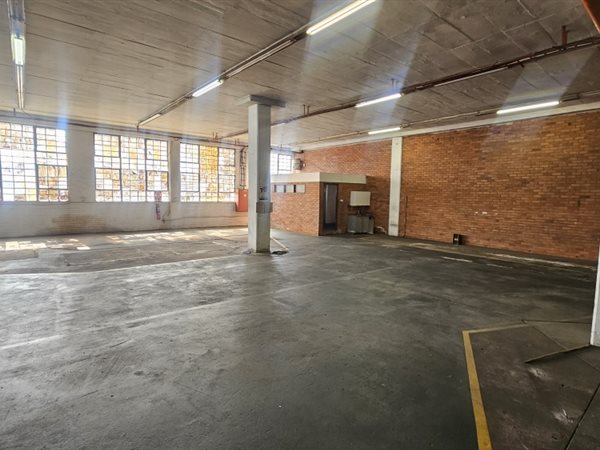 455  m² Commercial space