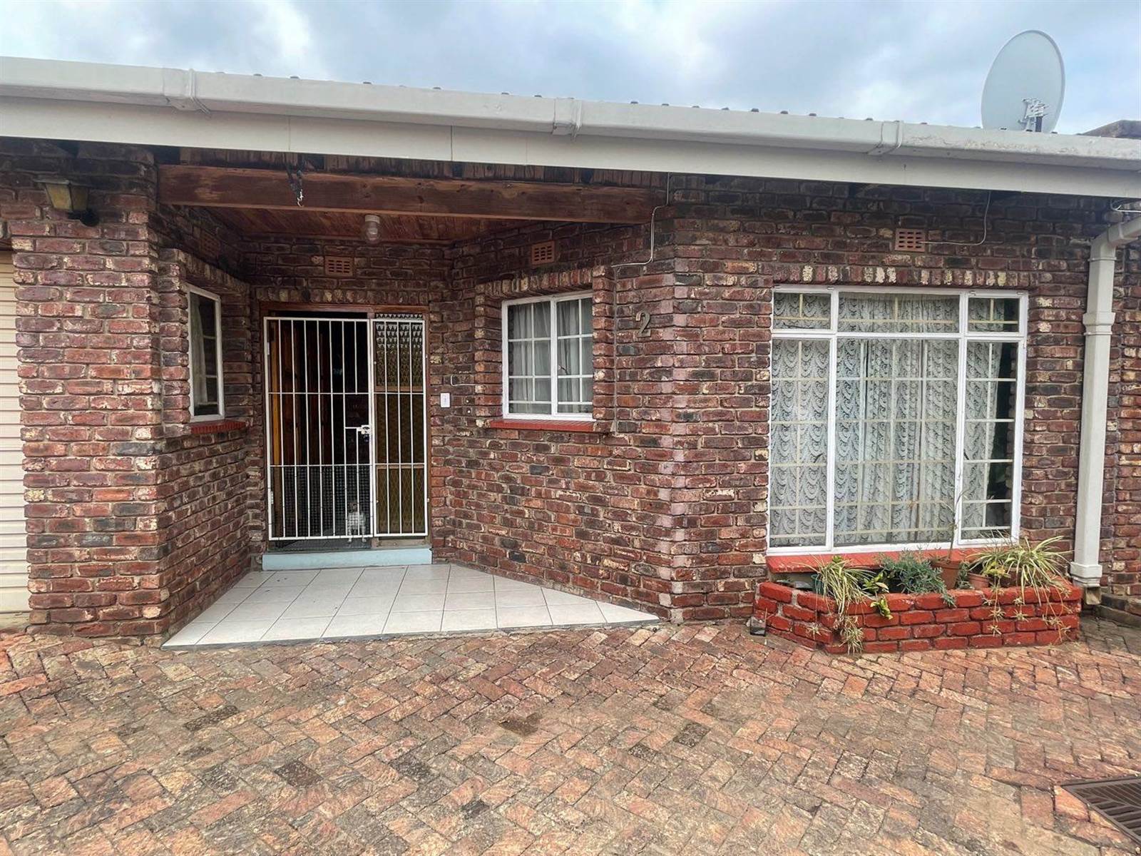 2 Bed Townhouse in Vryheid photo number 13