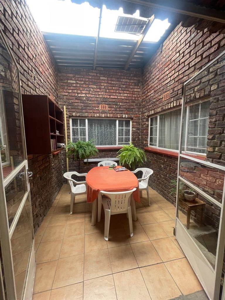 2 Bed Townhouse in Vryheid photo number 9