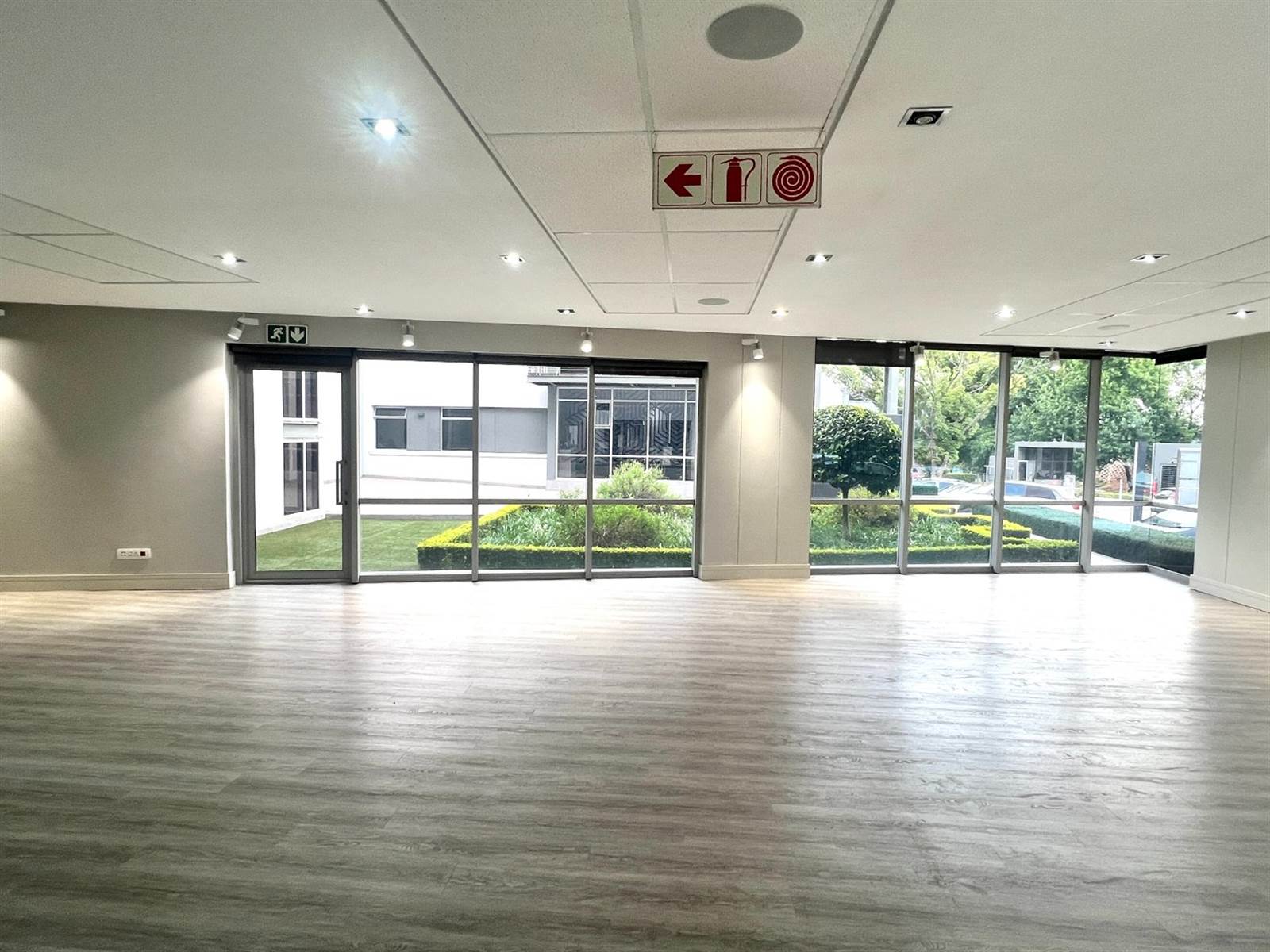 396  m² Commercial space in Bryanston photo number 13