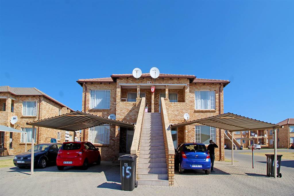 2 Bed Apartment to rent in Southcrest RR4140717 Private Property