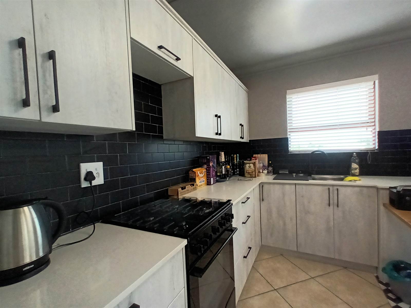 1 Bed Apartment in Northcliff photo number 9