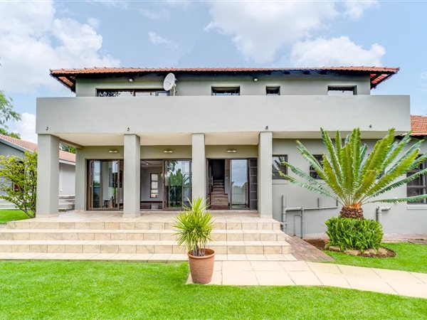 3 Bedroom House 3 Bedroom House