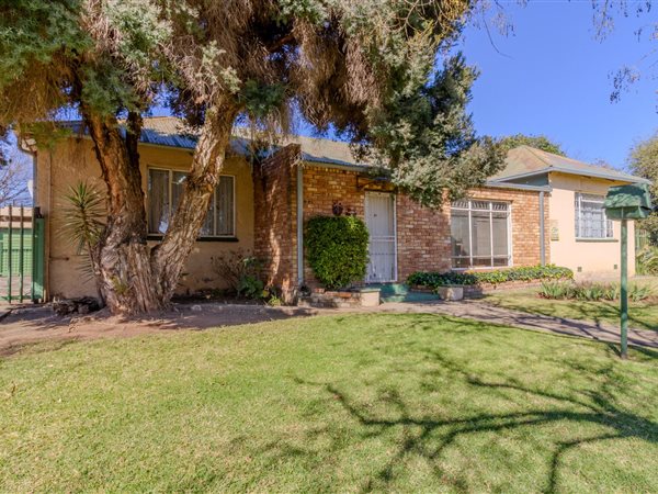 3 Bedroom House 3 Bedroom House
