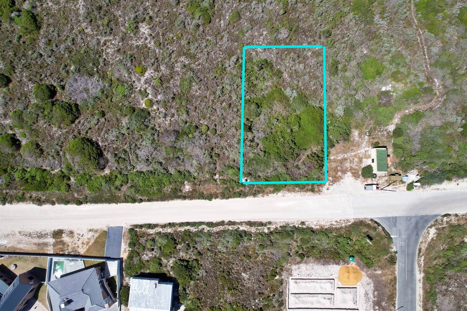 1637 m² Land available in Suiderstrand photo number 13