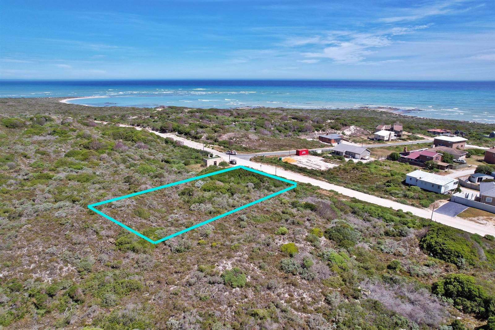 1637 m² Land available in Suiderstrand photo number 1