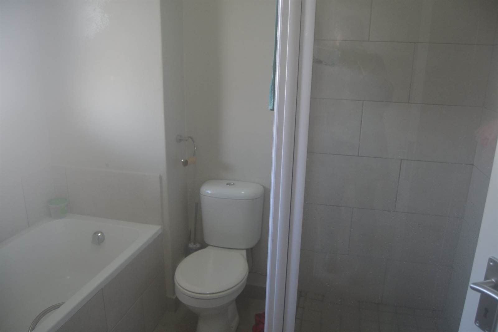 2 Bed Flat in Haasendal photo number 10