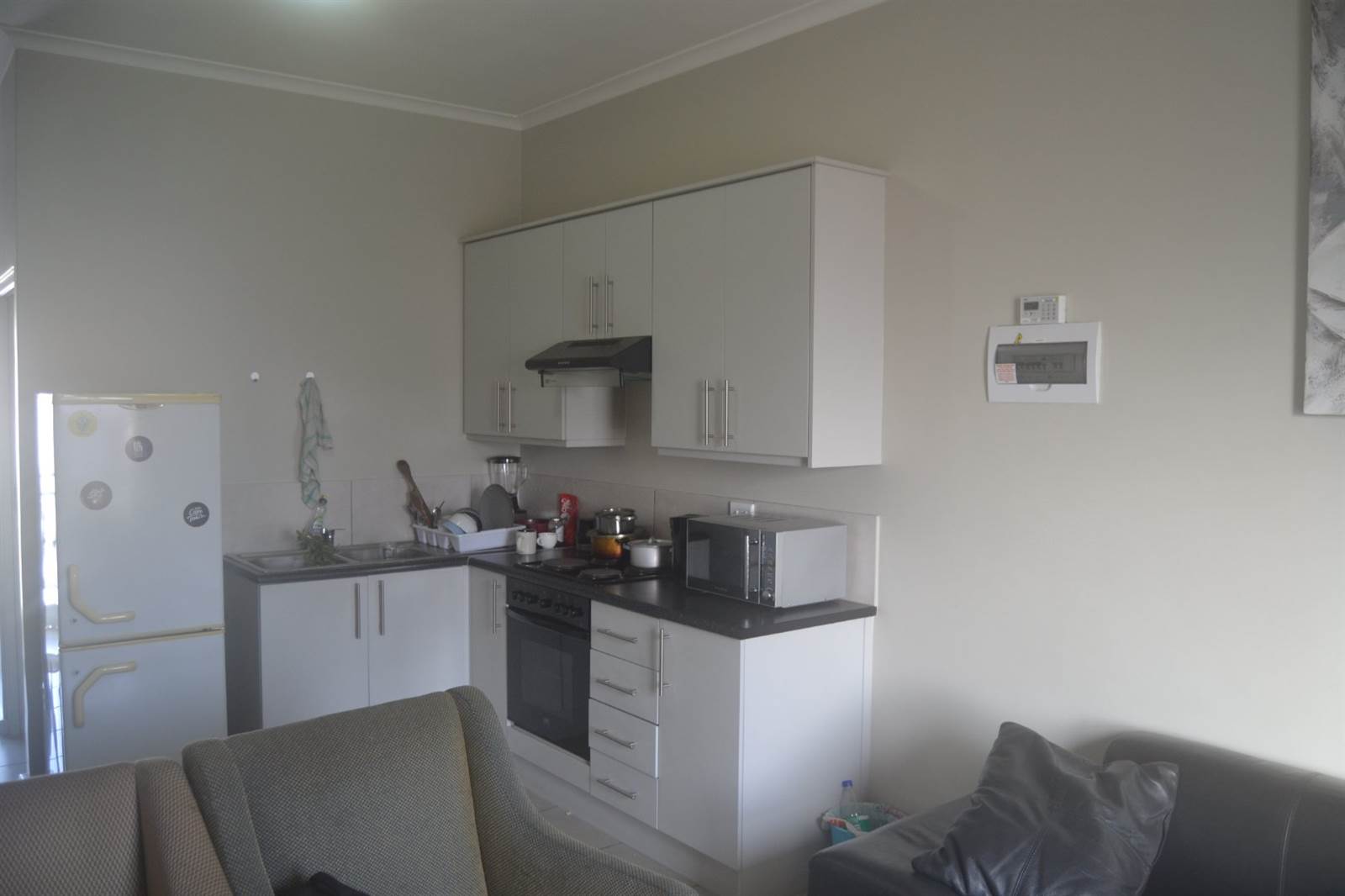 2 Bed Flat in Haasendal photo number 3