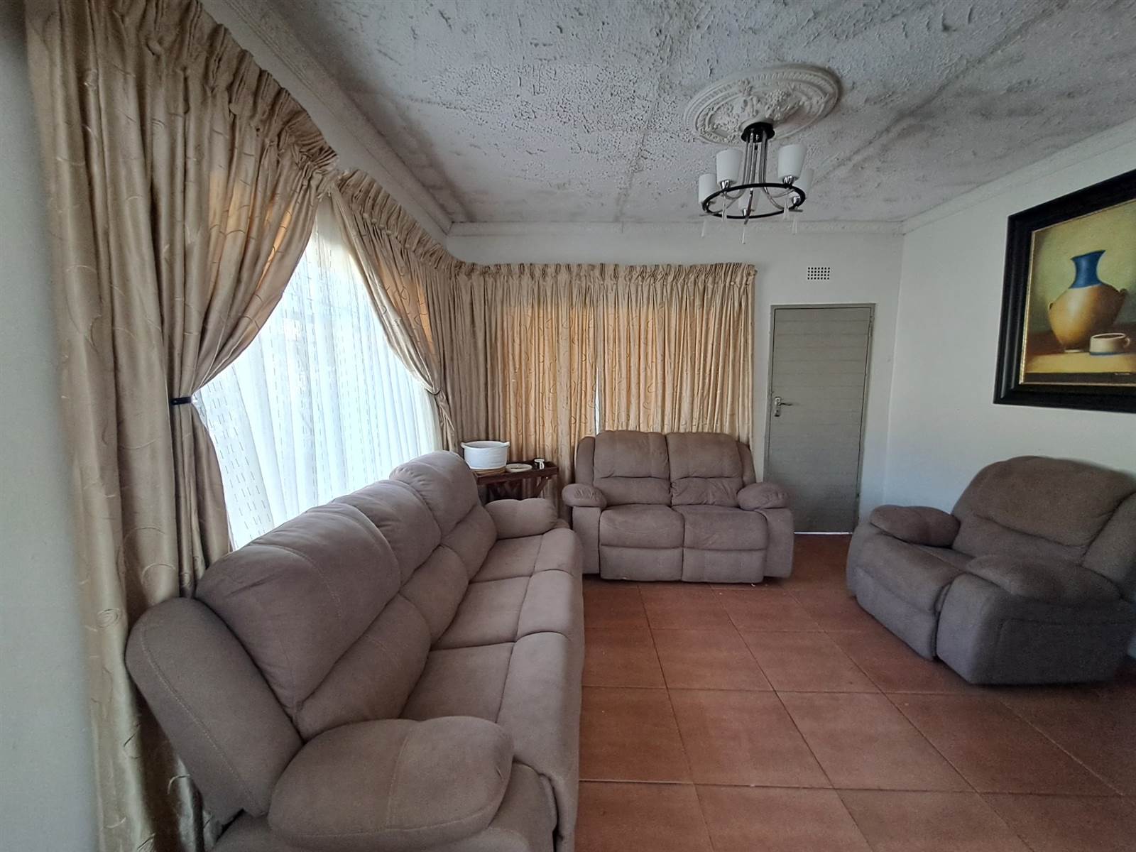 3 Bed House in Seshego photo number 6