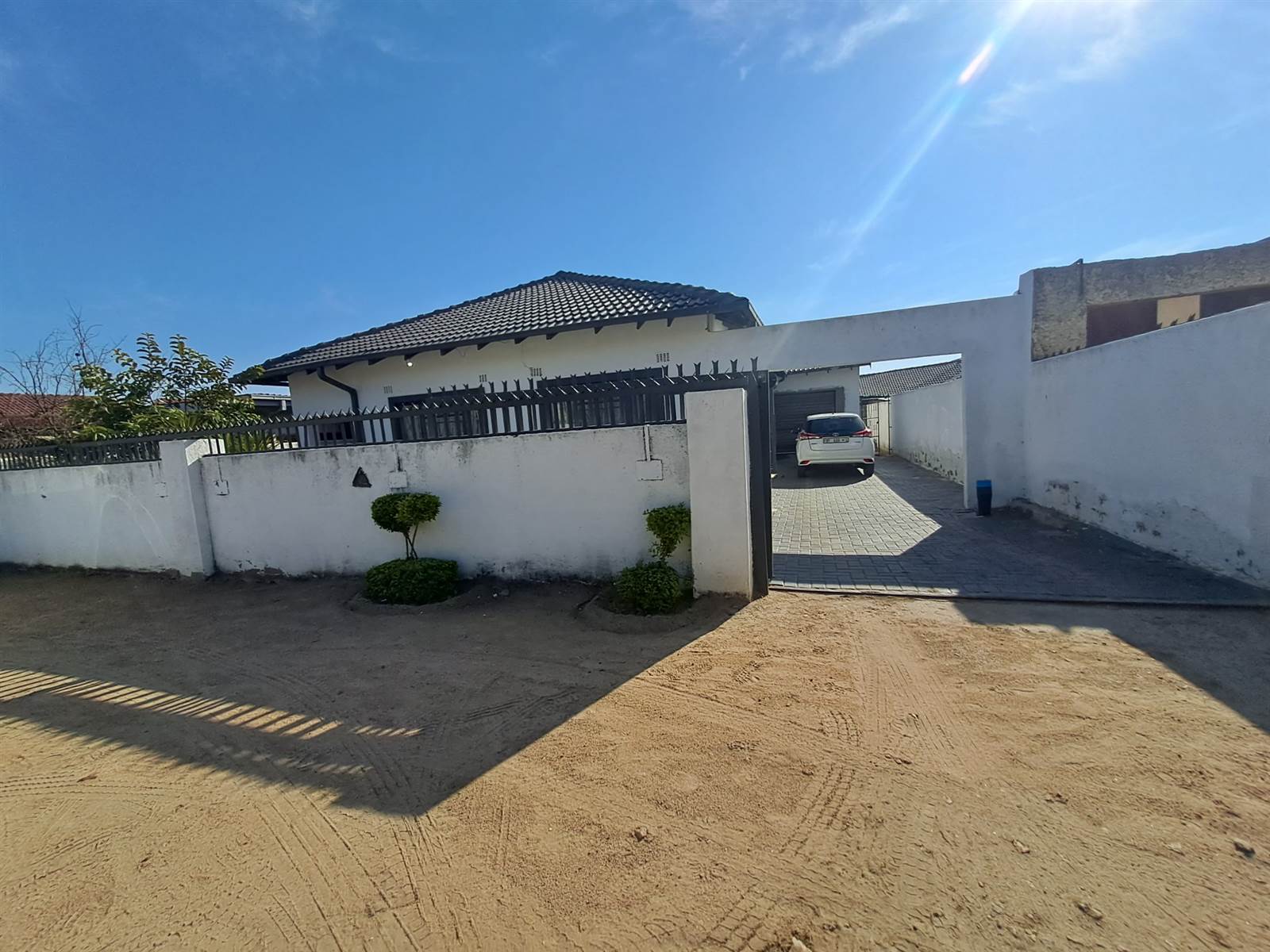 3 Bed House in Seshego photo number 2