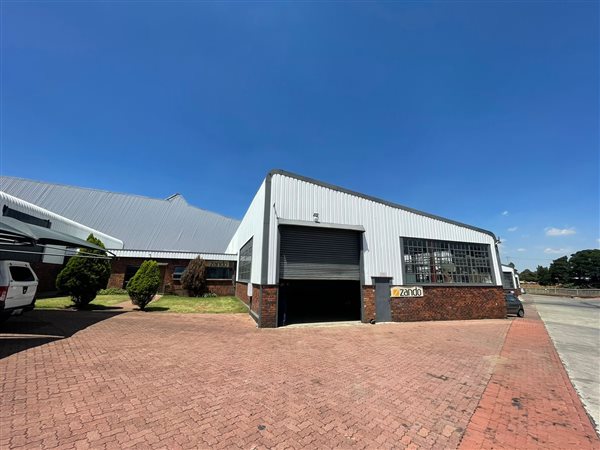 326  m² Industrial space in Jet Park