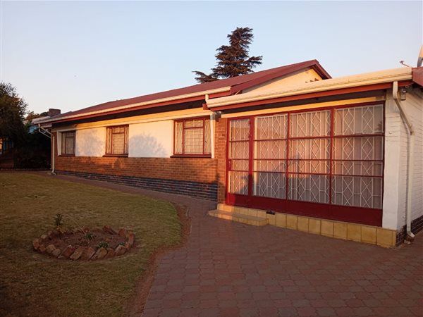 3 Bedroom House 3 Bedroom House