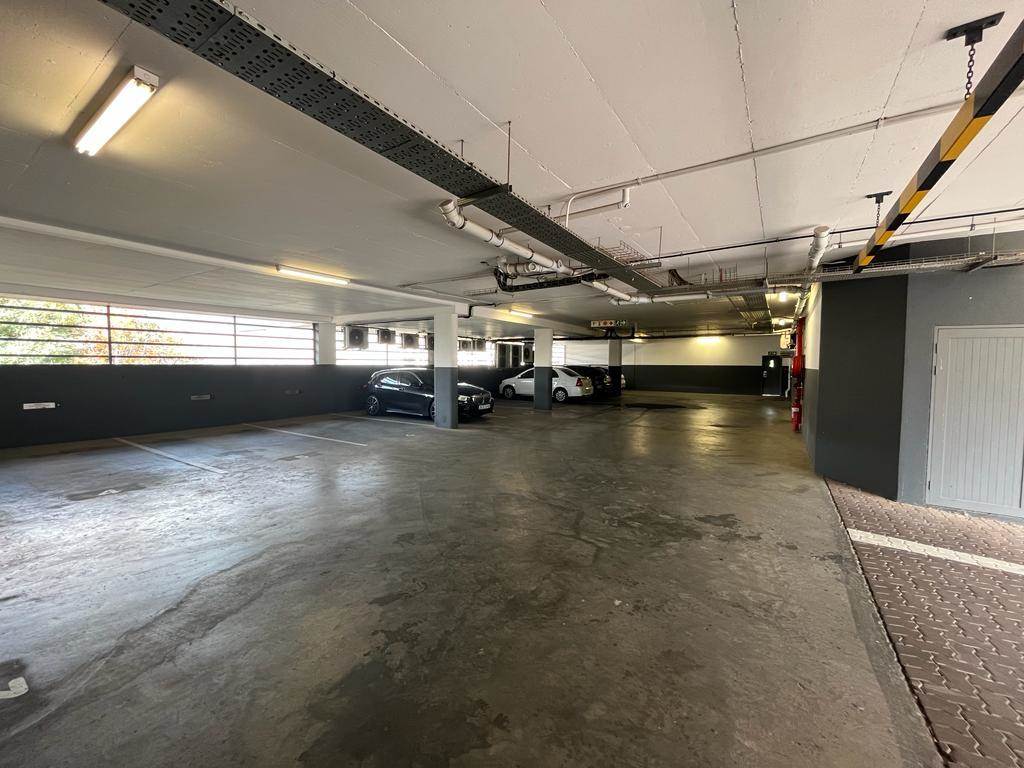 170  m² Commercial space in Bryanston photo number 17