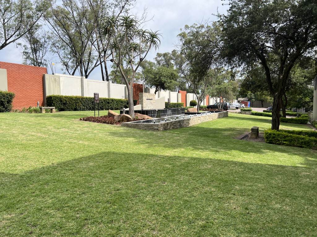 1 Bed Apartment in Lonehill photo number 22