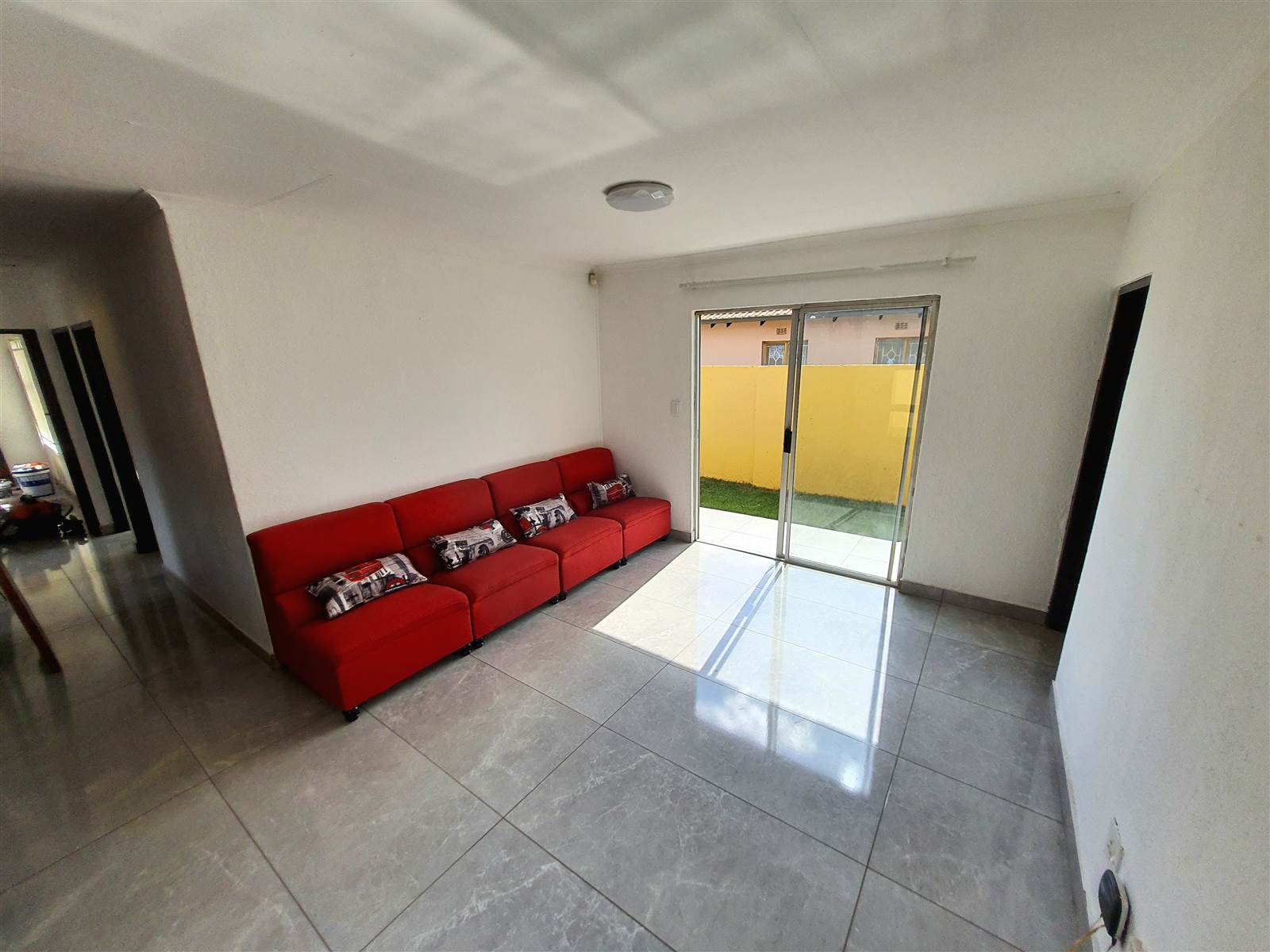 3 Bed House in Alveda photo number 3