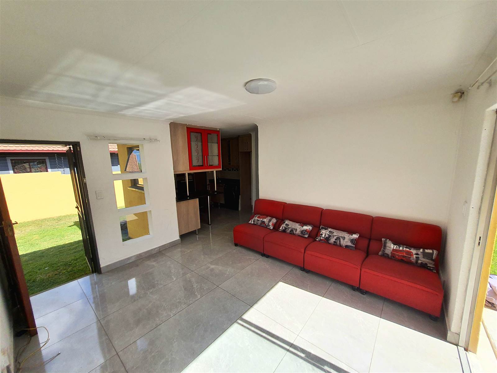 3 Bed House in Alveda photo number 4