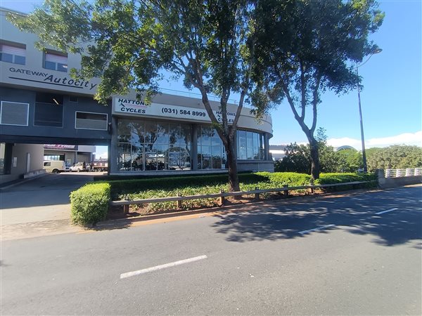254 m² Retail Space 254 m² Retail Space