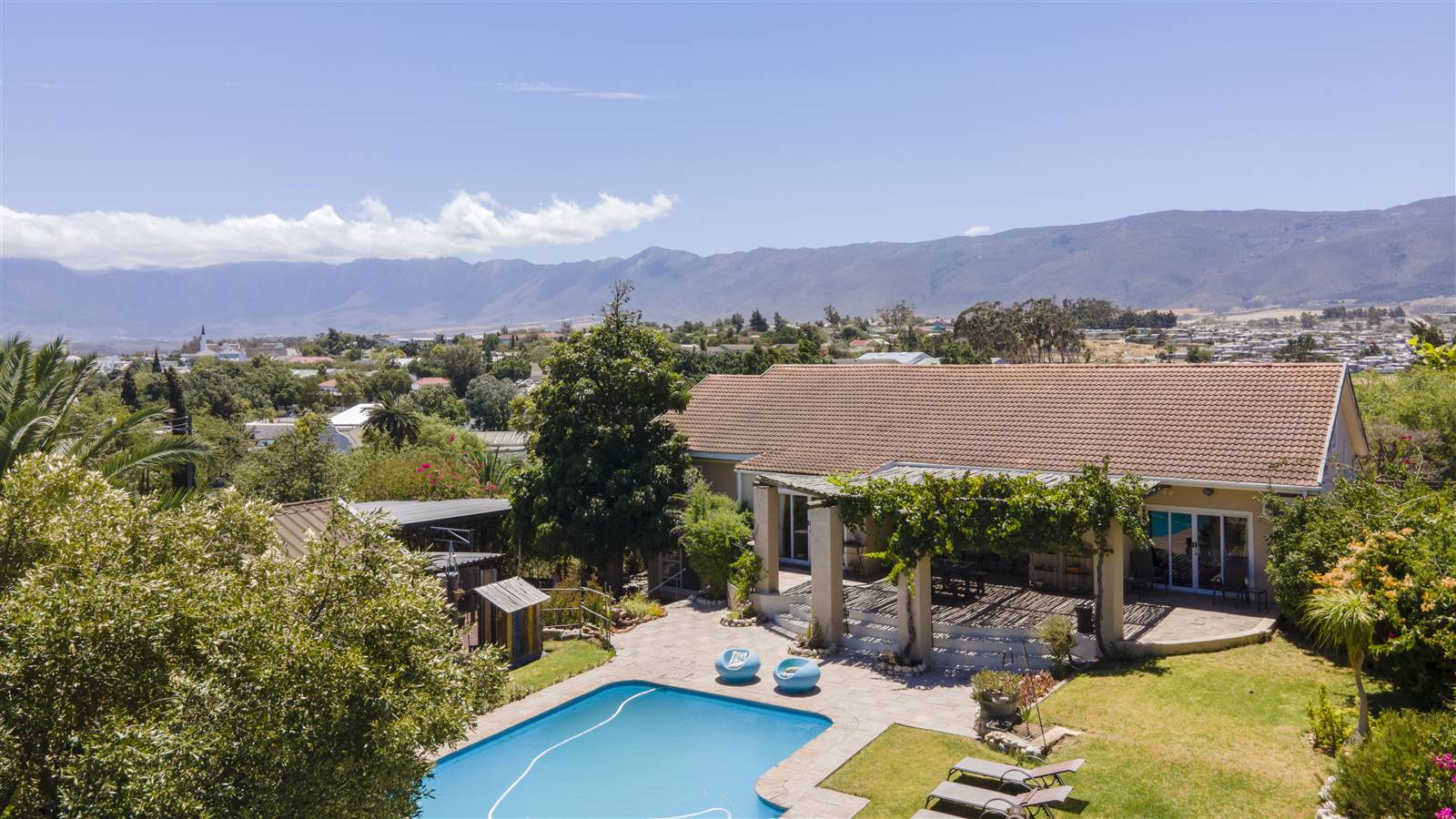 5 Bed House in Tulbagh photo number 6