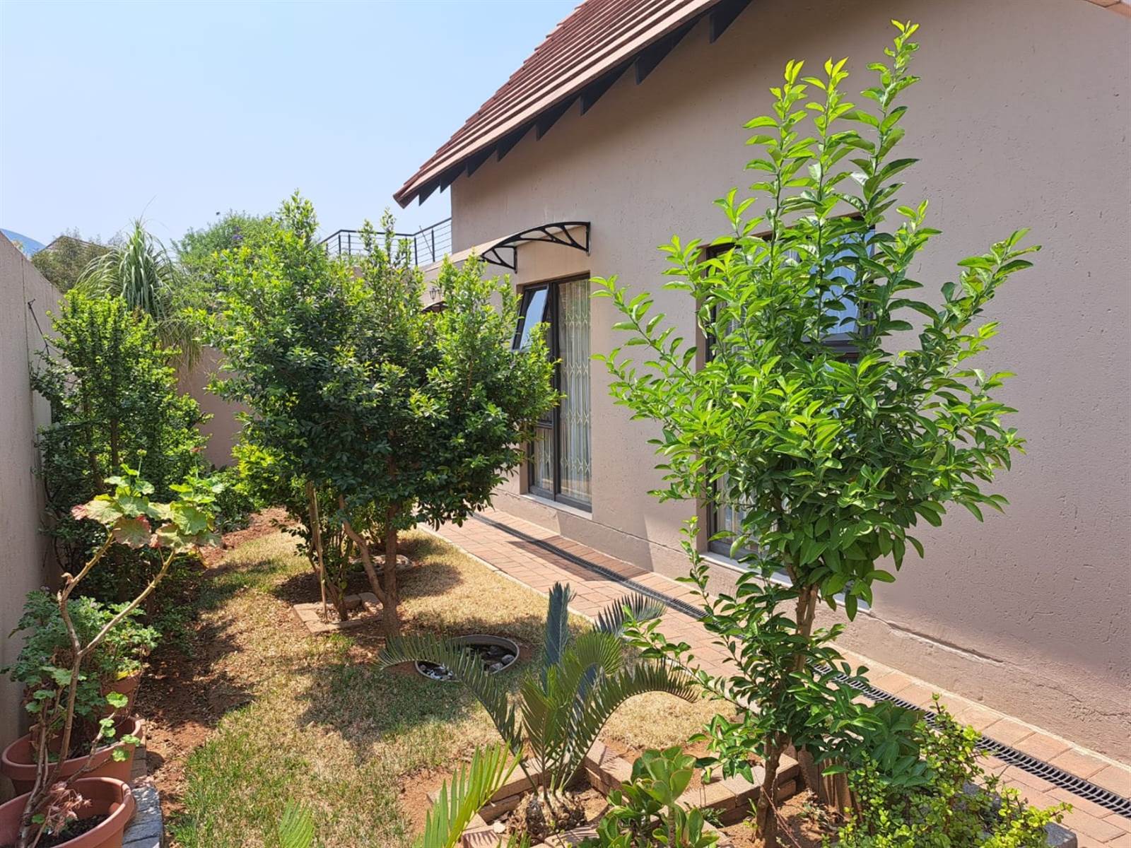 4 Bed House in Leloko photo number 21