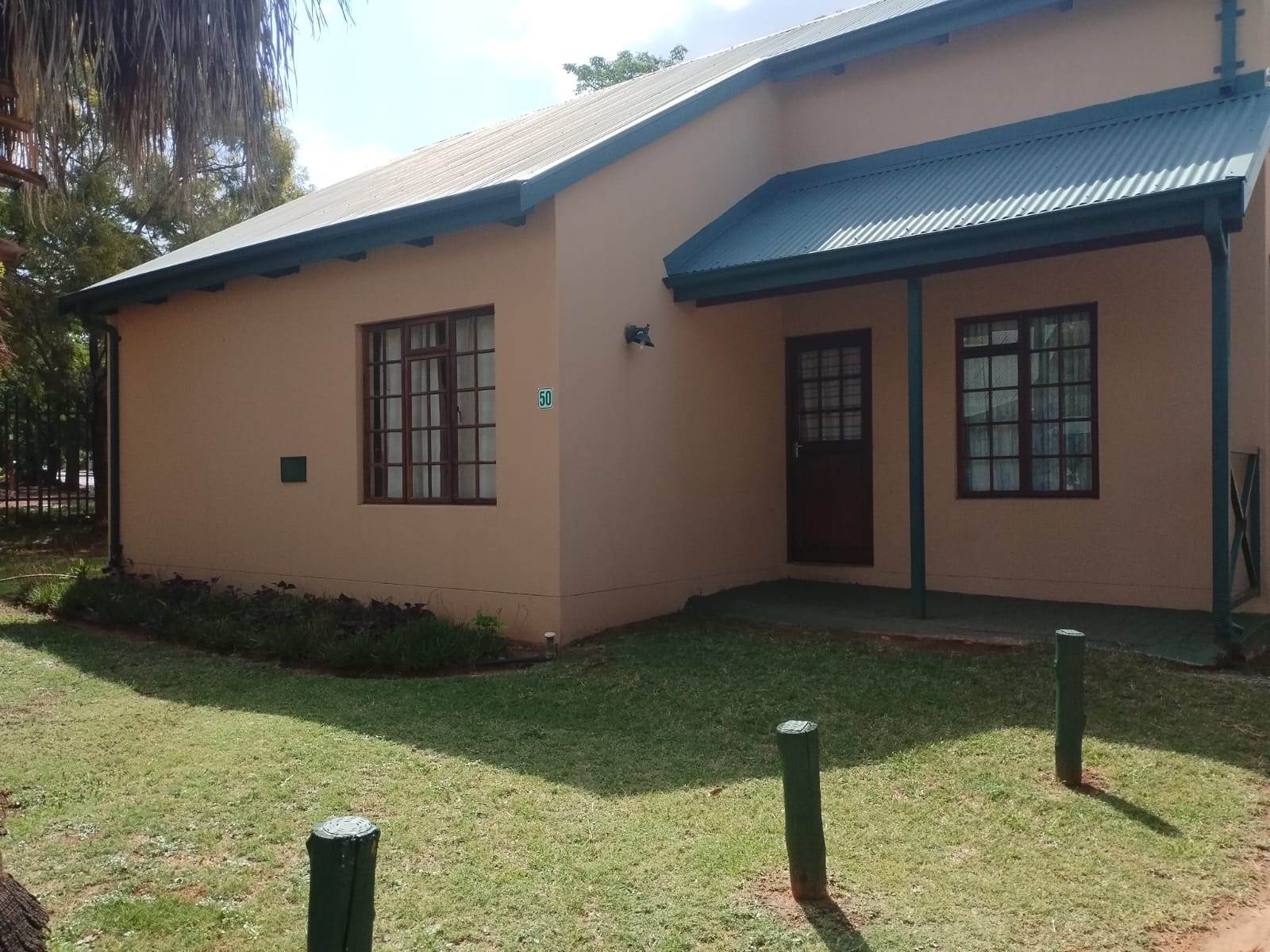 2 Bed Townhouse in Bela-Bela (Warmbaths) photo number 1