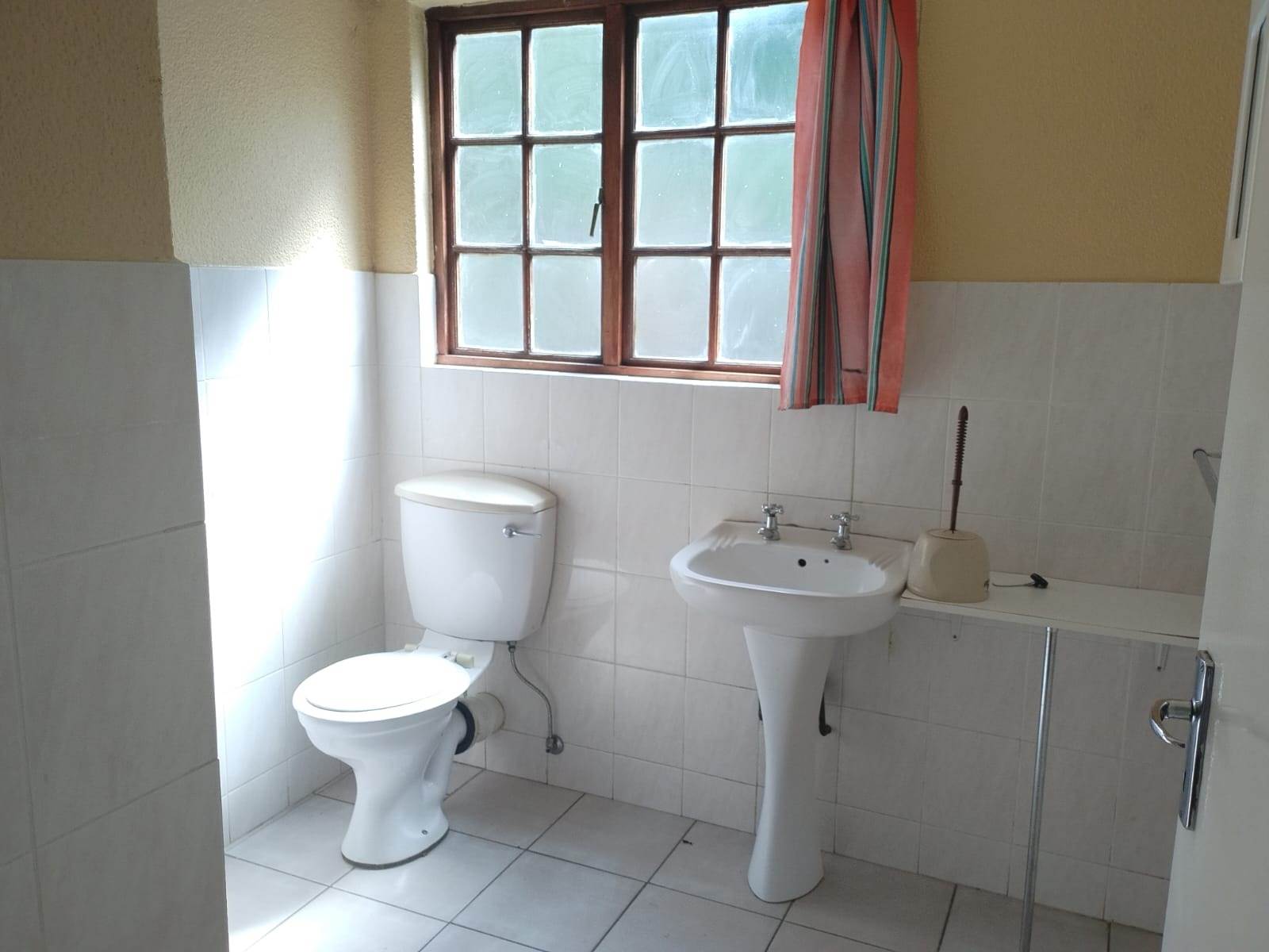 2 Bed Townhouse in Bela-Bela (Warmbaths) photo number 17