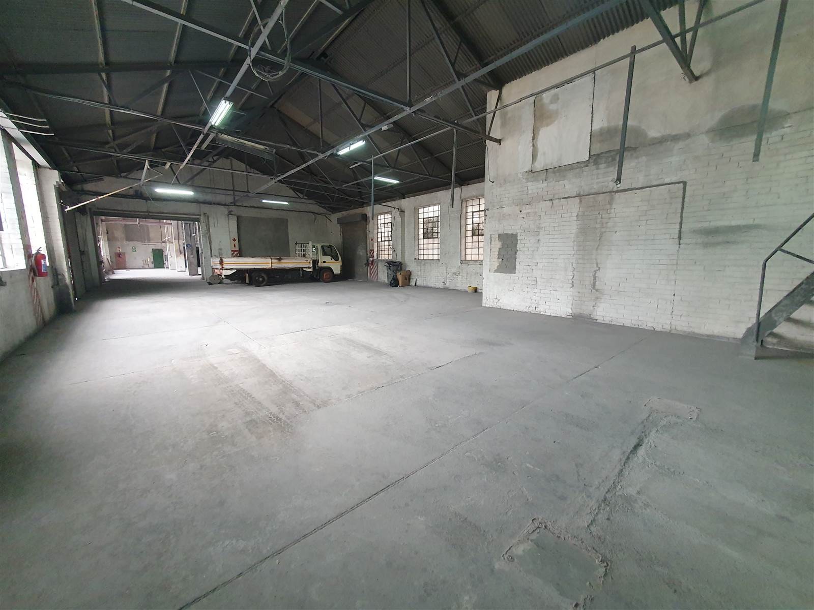 1850  m² Industrial space in Booysens Reserve photo number 3
