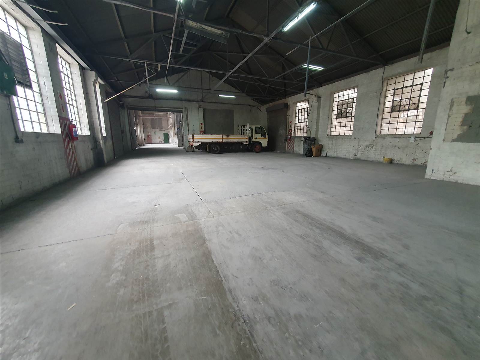 1850  m² Industrial space in Booysens Reserve photo number 11