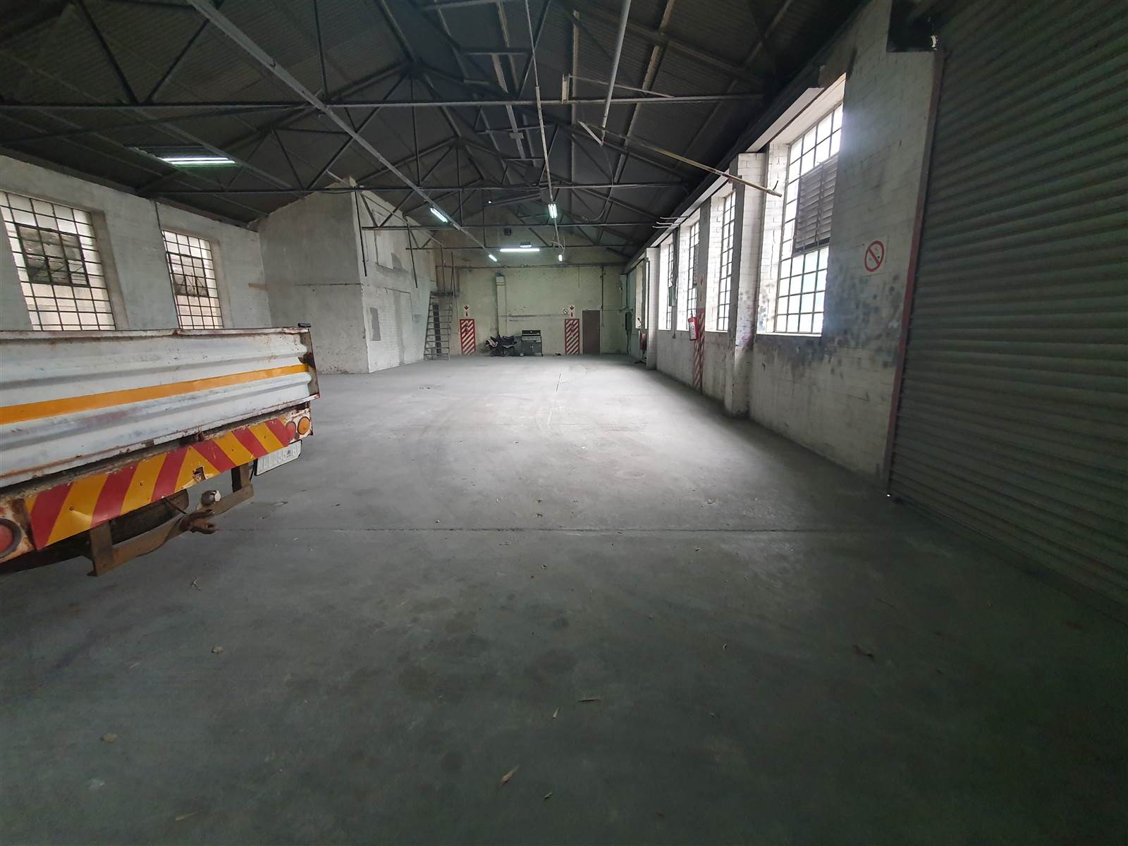 1850  m² Industrial space in Booysens Reserve photo number 5