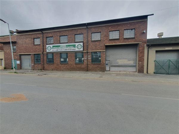 1850  m² Industrial space in Booysens Reserve