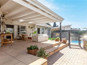 3 Bed House in Bordeaux