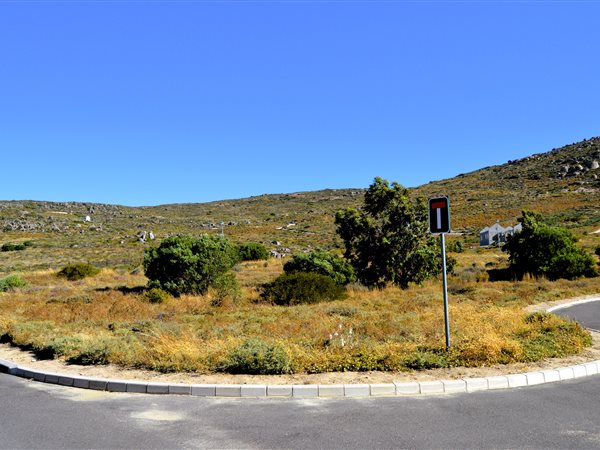 512 m² Land