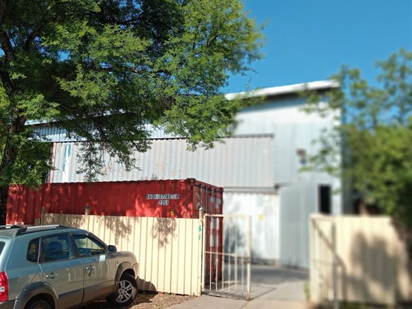600  m² Commercial space in Silverton