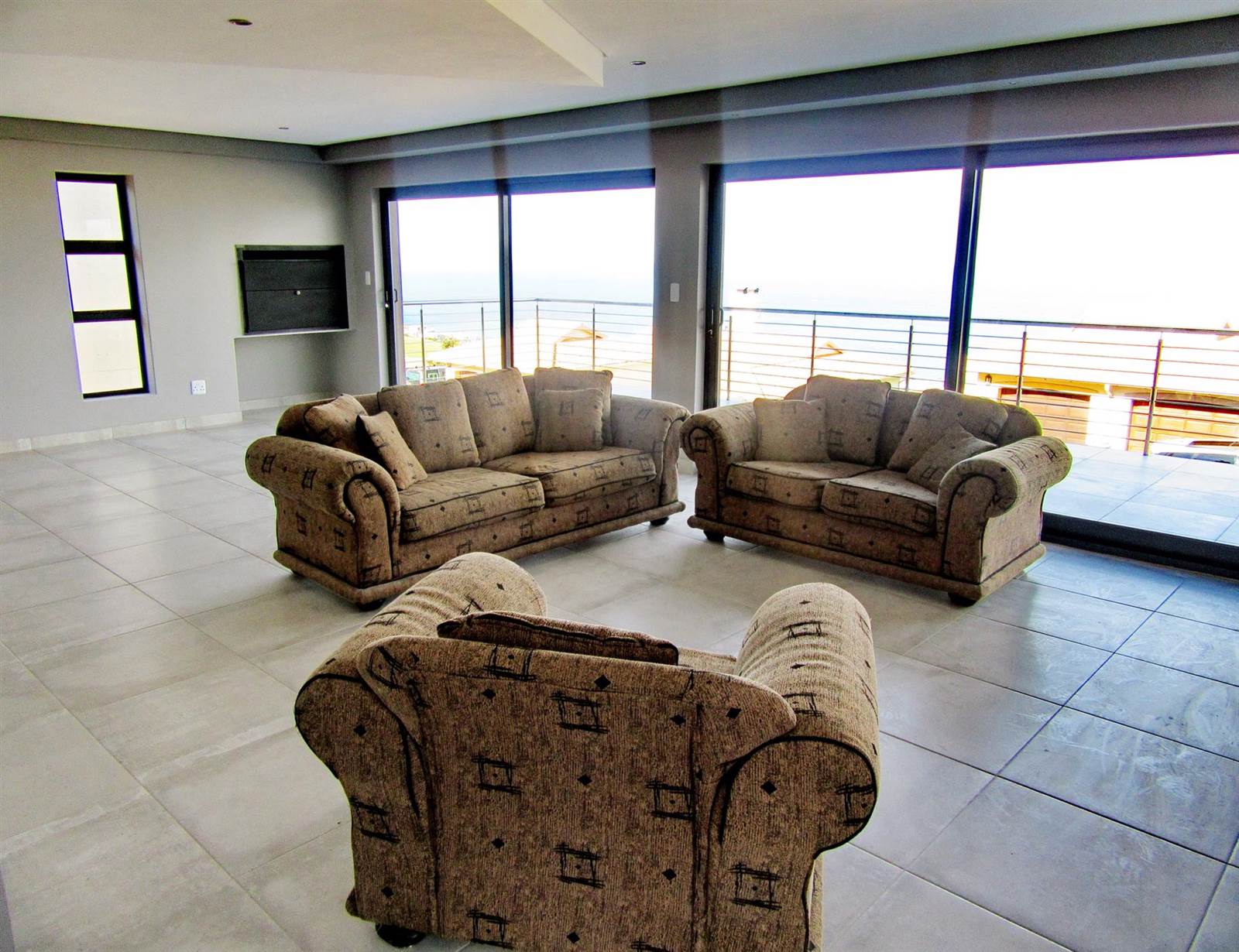 4 Bed House in Pinnacle Point Golf Estate photo number 10