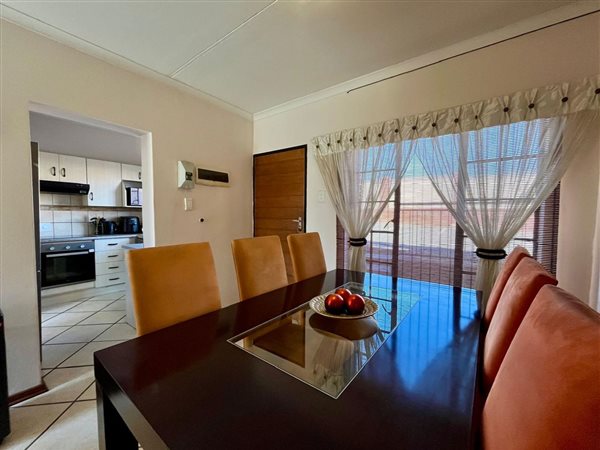 2 Bedroom Townhouse 2 Bedroom Townhouse