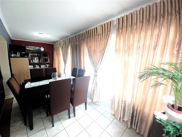 3 Bedroom House 3 Bedroom House