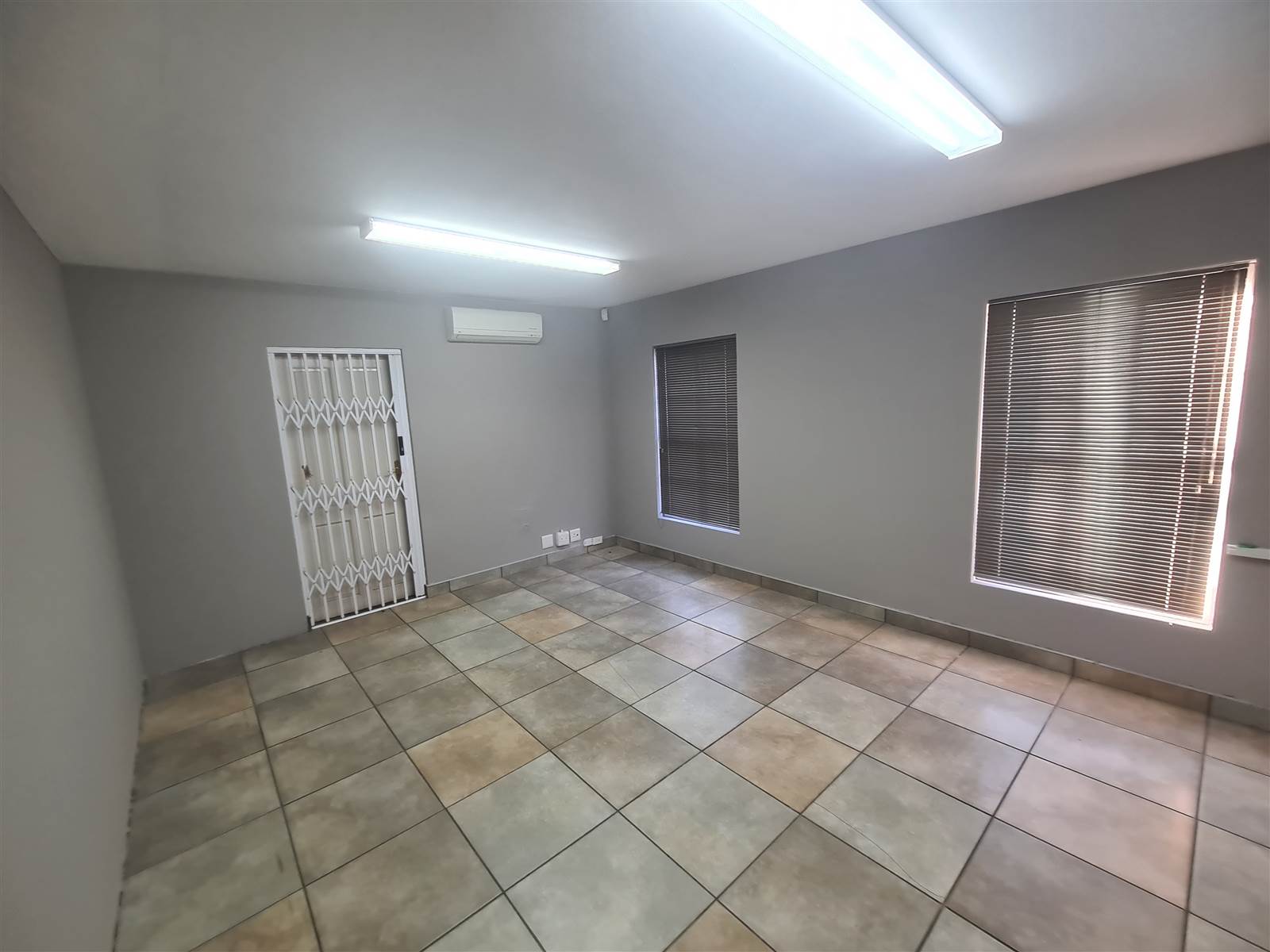 1378  m² Commercial space in Scottsville photo number 8