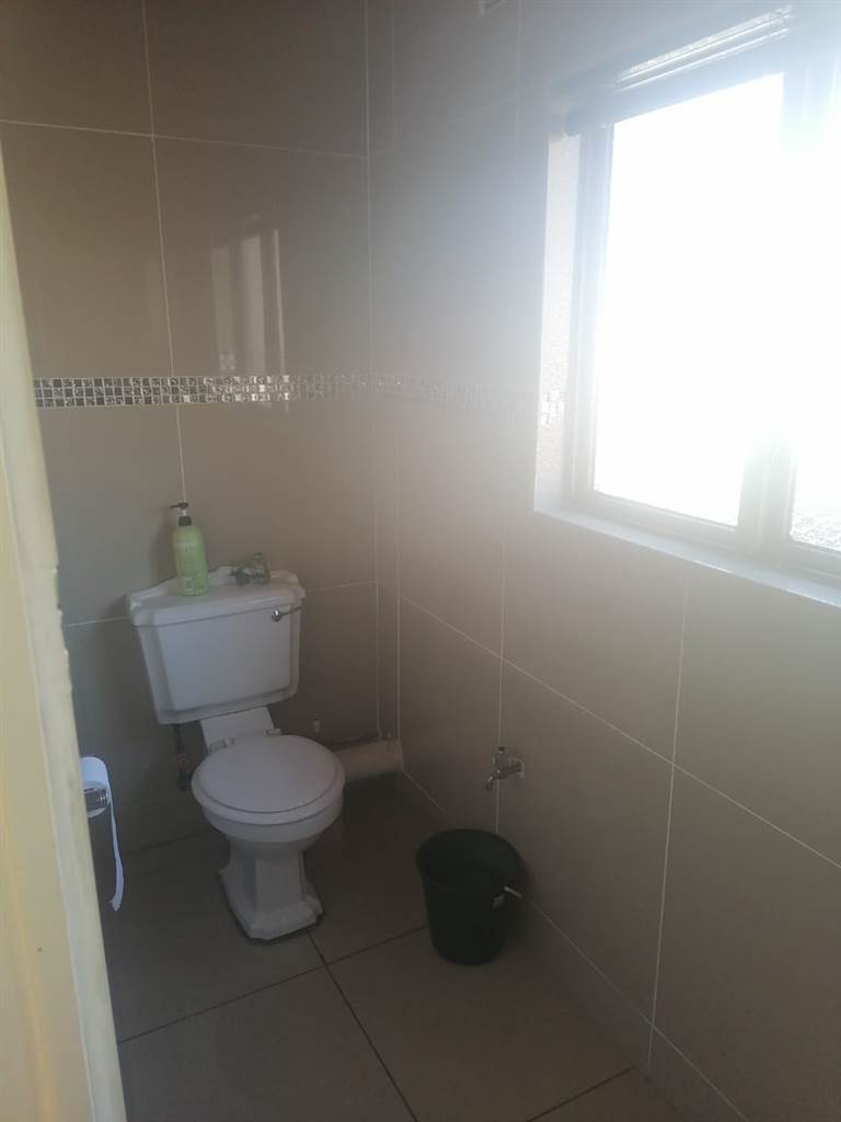 4 Bed House in Havenside photo number 23