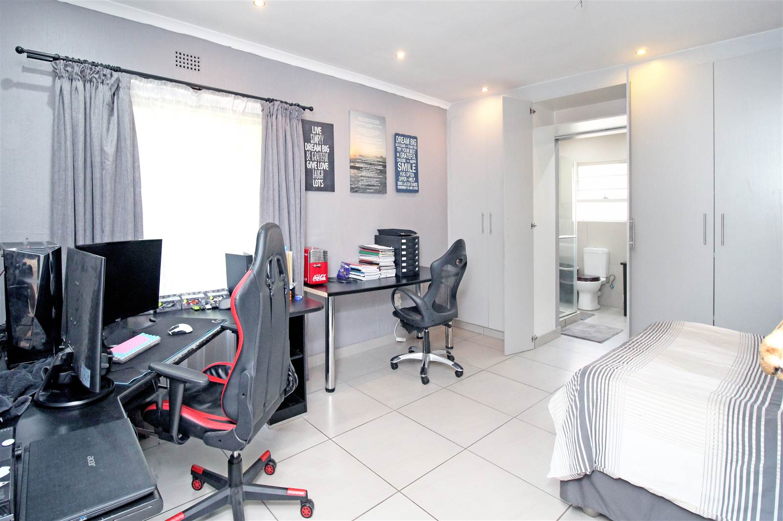 3 Bed House in Weltevreden Park photo number 16