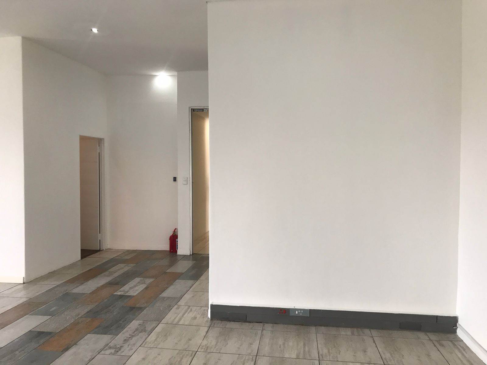 143  m² Commercial space in Bryanston photo number 17