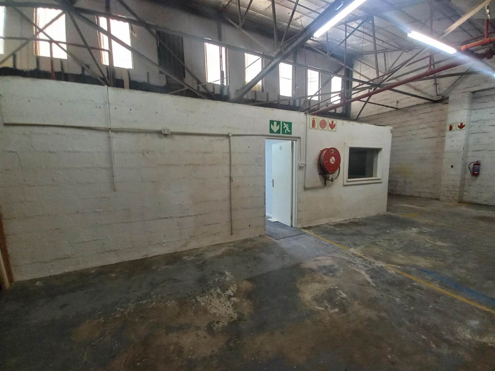 275  m² Industrial space in Chiselhurst photo number 7
