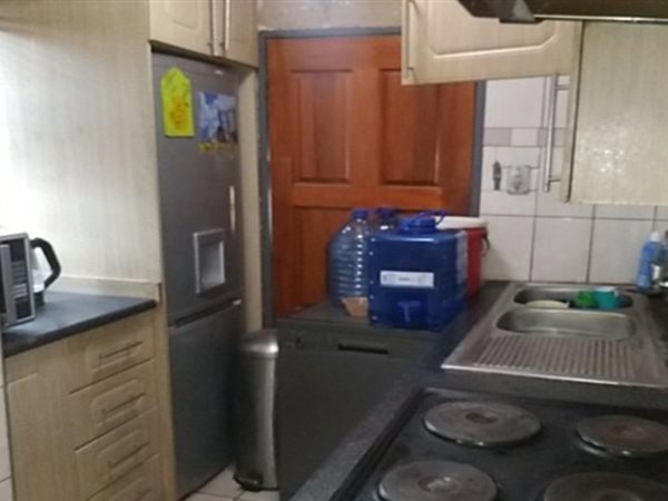 2 Bedroom House 2 Bedroom House