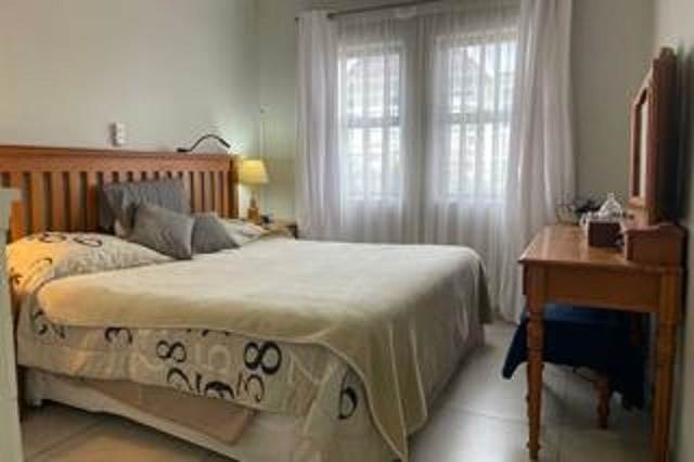 2 Bed Townhouse in Kloof photo number 6
