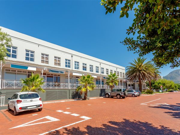 52  m² Commercial space in Westlake